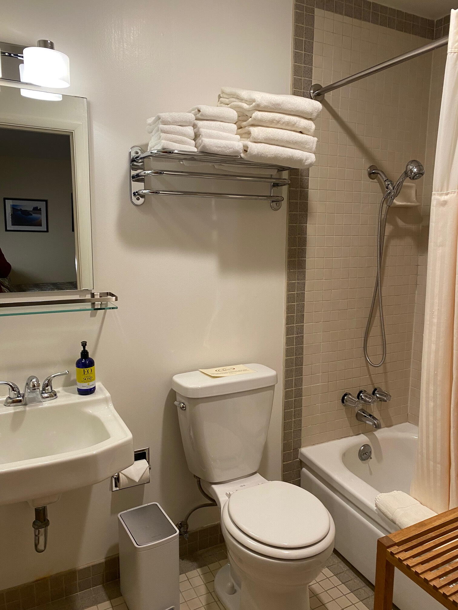 Suite 3 bathroom